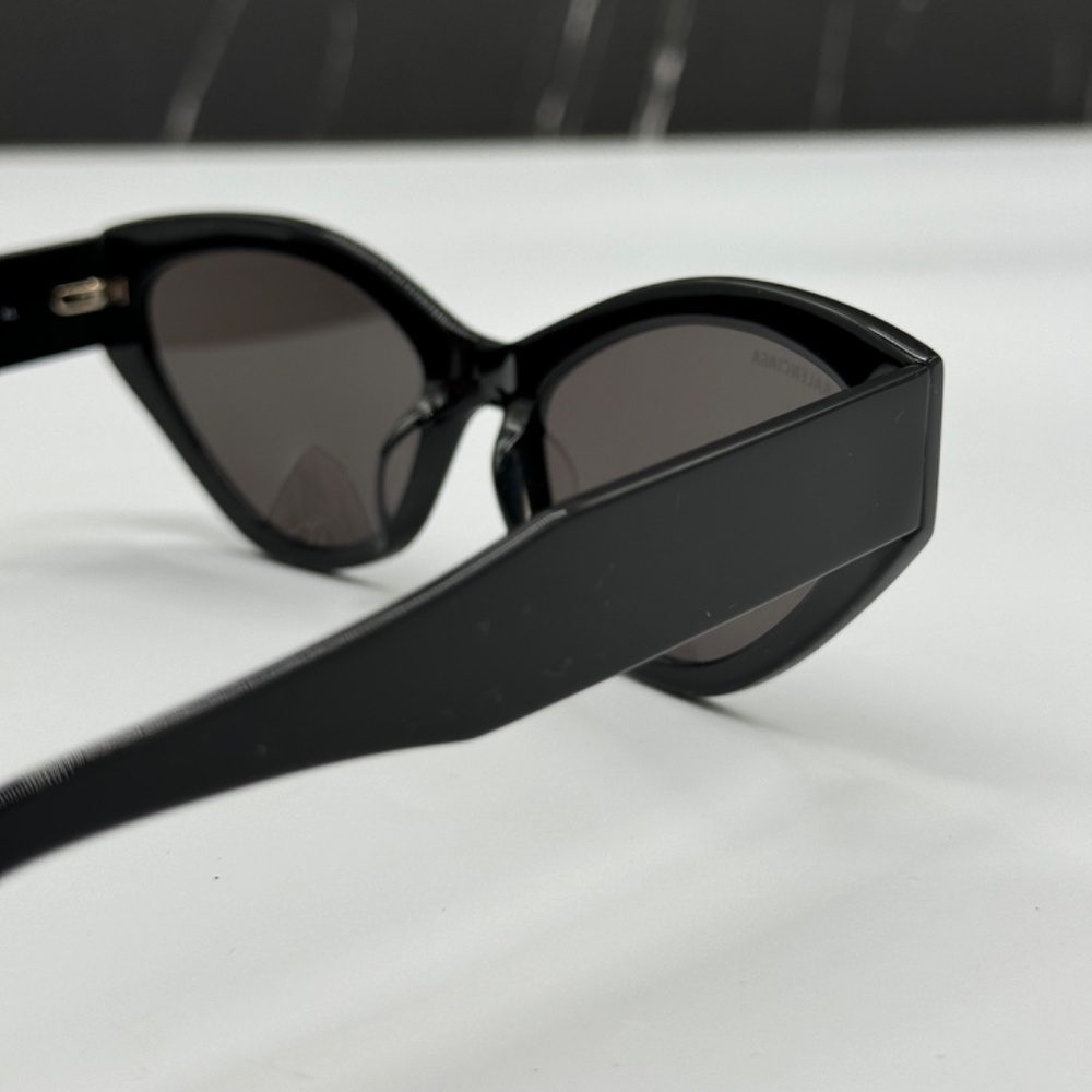 NEW BB0306S 001 BALENCIAGA BLACK CAT EYE WOMEN BALENCIAGA SUNGLASSES - Picture 8 of 11